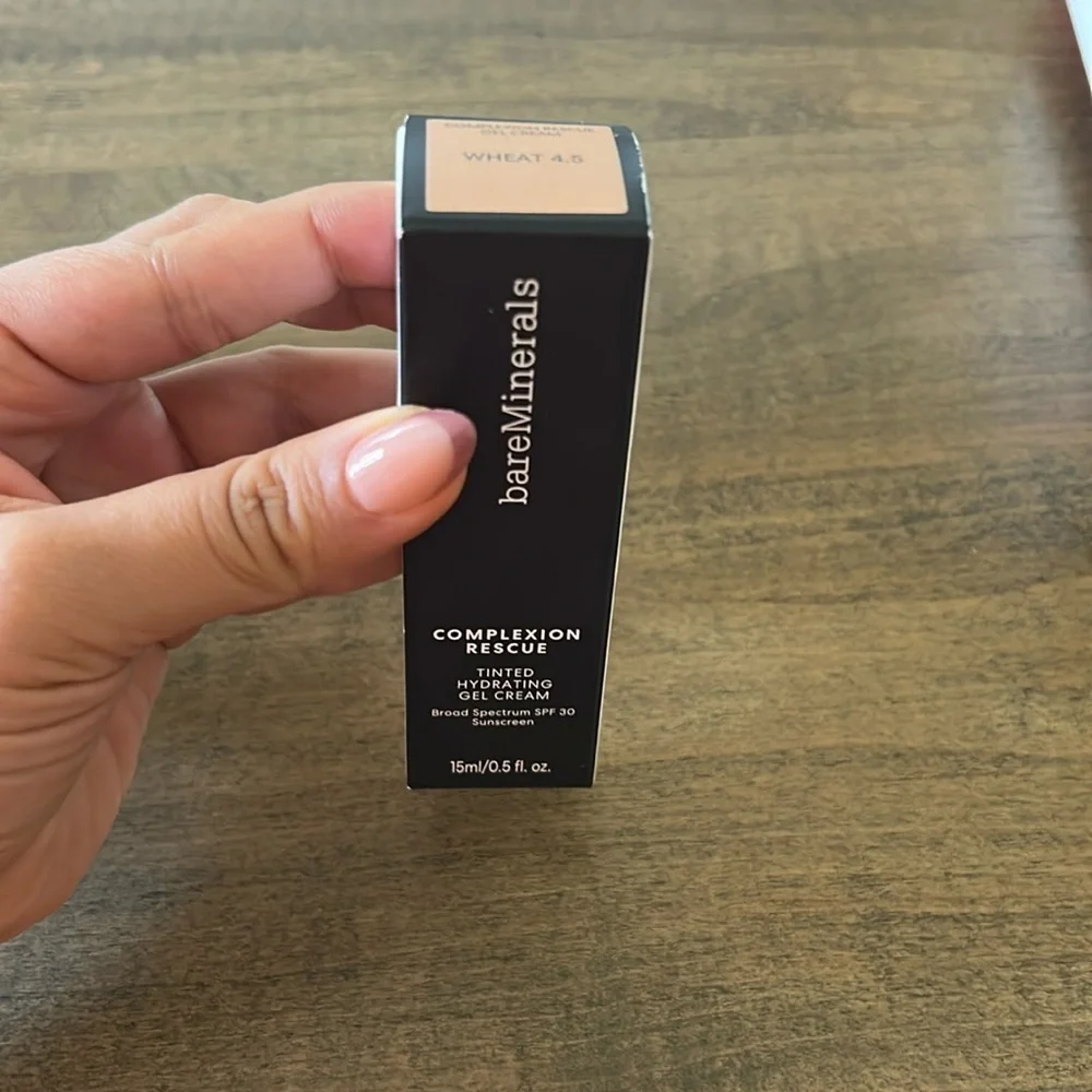 bareMinerals below comment leave