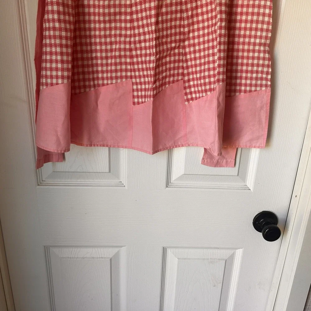 N/A gingham across half