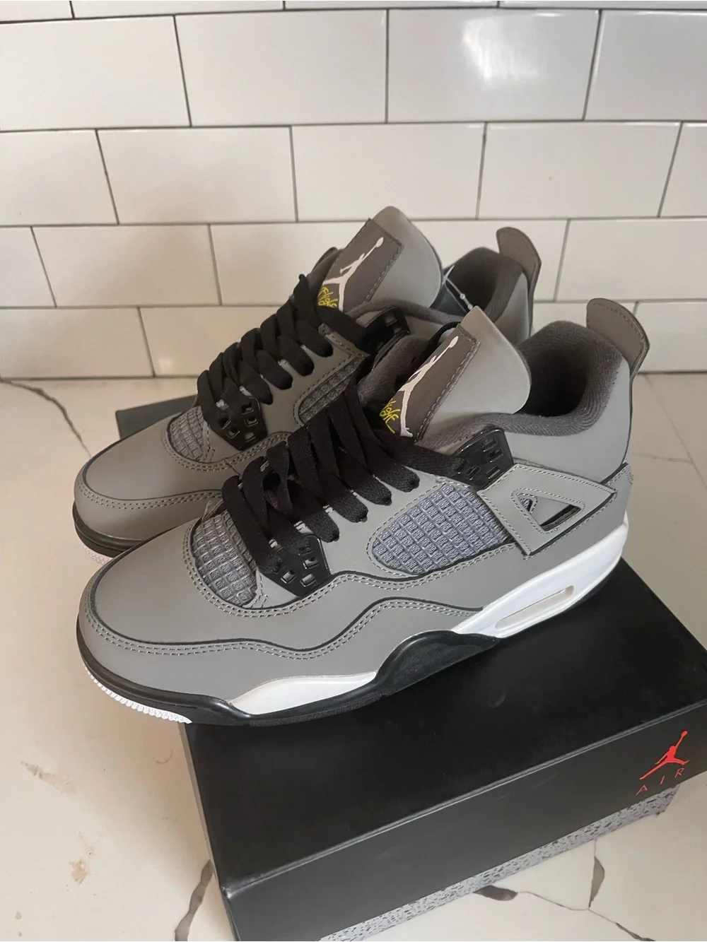 Men’s Retro 4 Cool Grey Size 5.5.