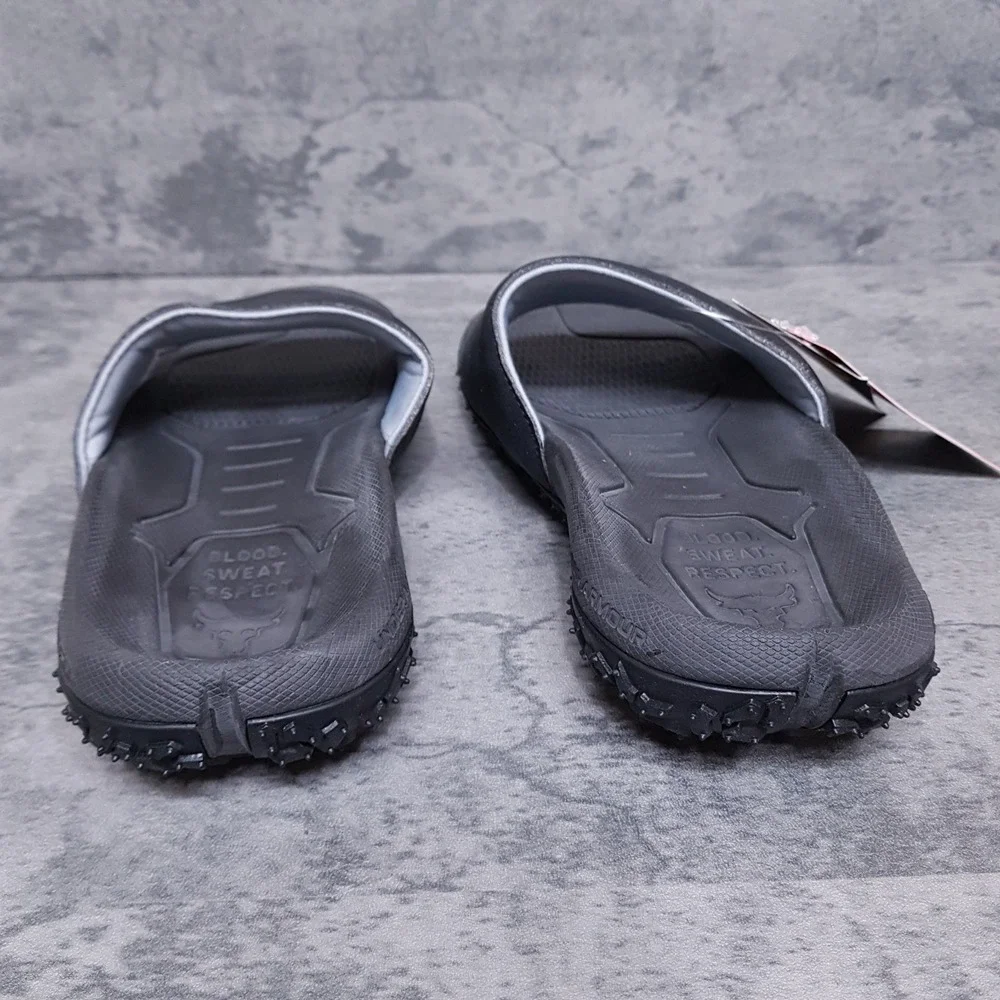 Under Armour selling pair
