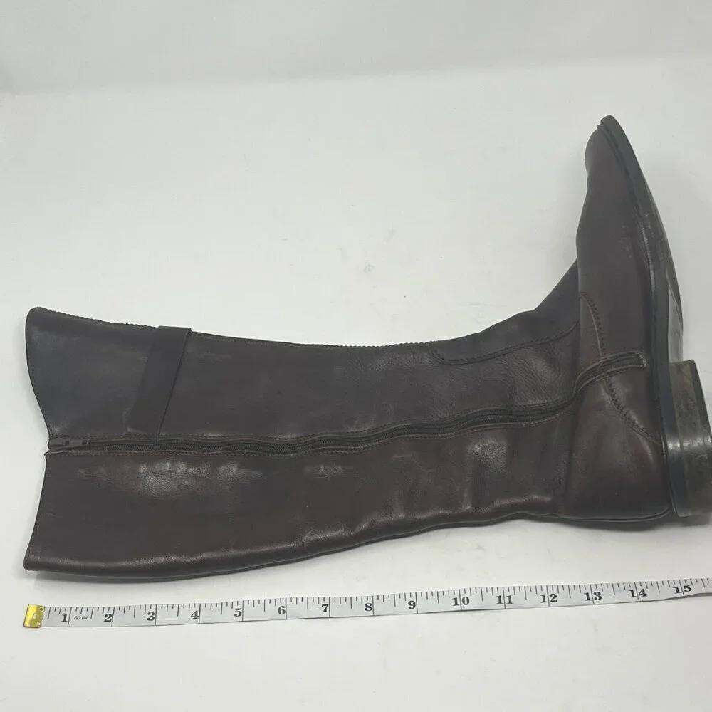 DAVOS Gomma boots lying