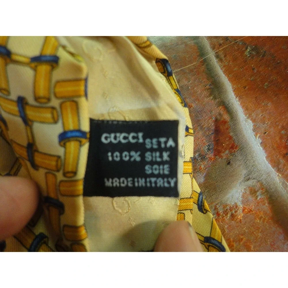 Gucci made in Italy 100% silk‎ neck tie golden yellow & blue design STAINING