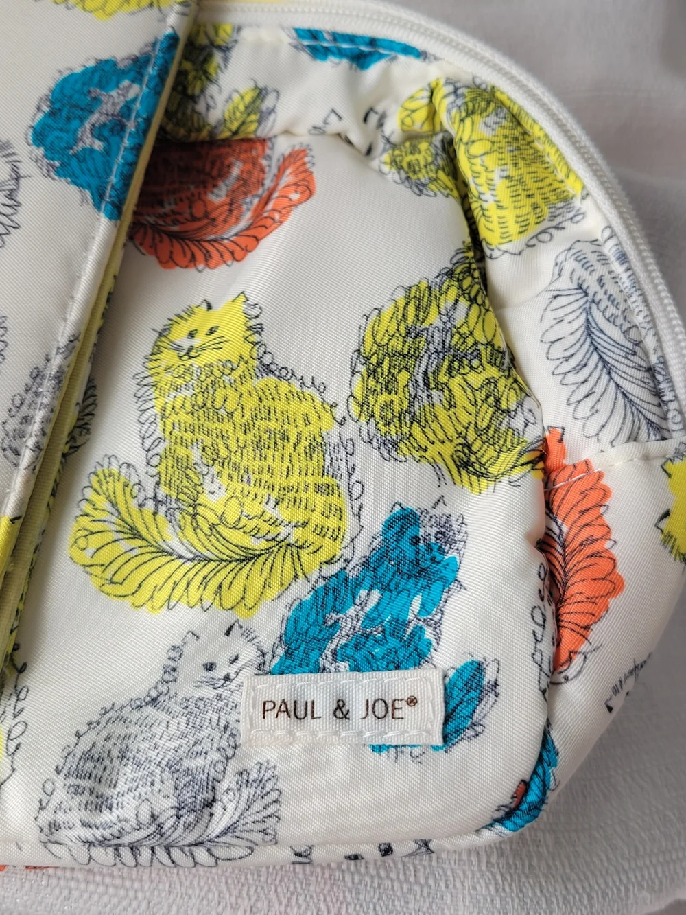 PAUL & JOE Cat Print Cosmetic Pouch & Mirror
