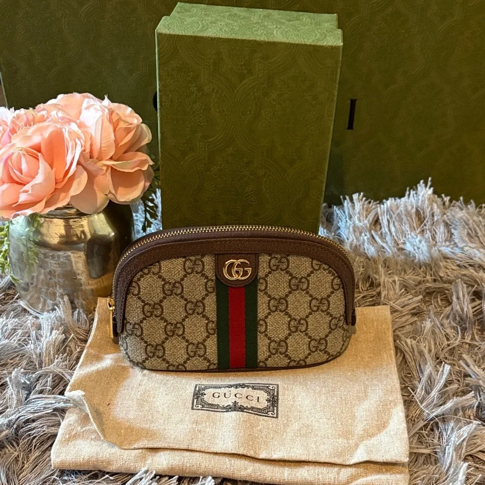 Authentic Gucci Ophidia small cosmetic case!!