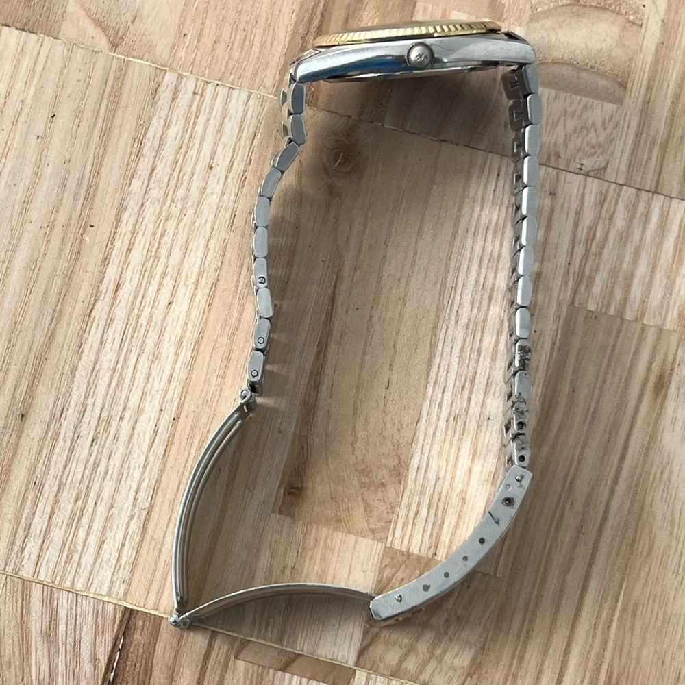 Seiko brand sq