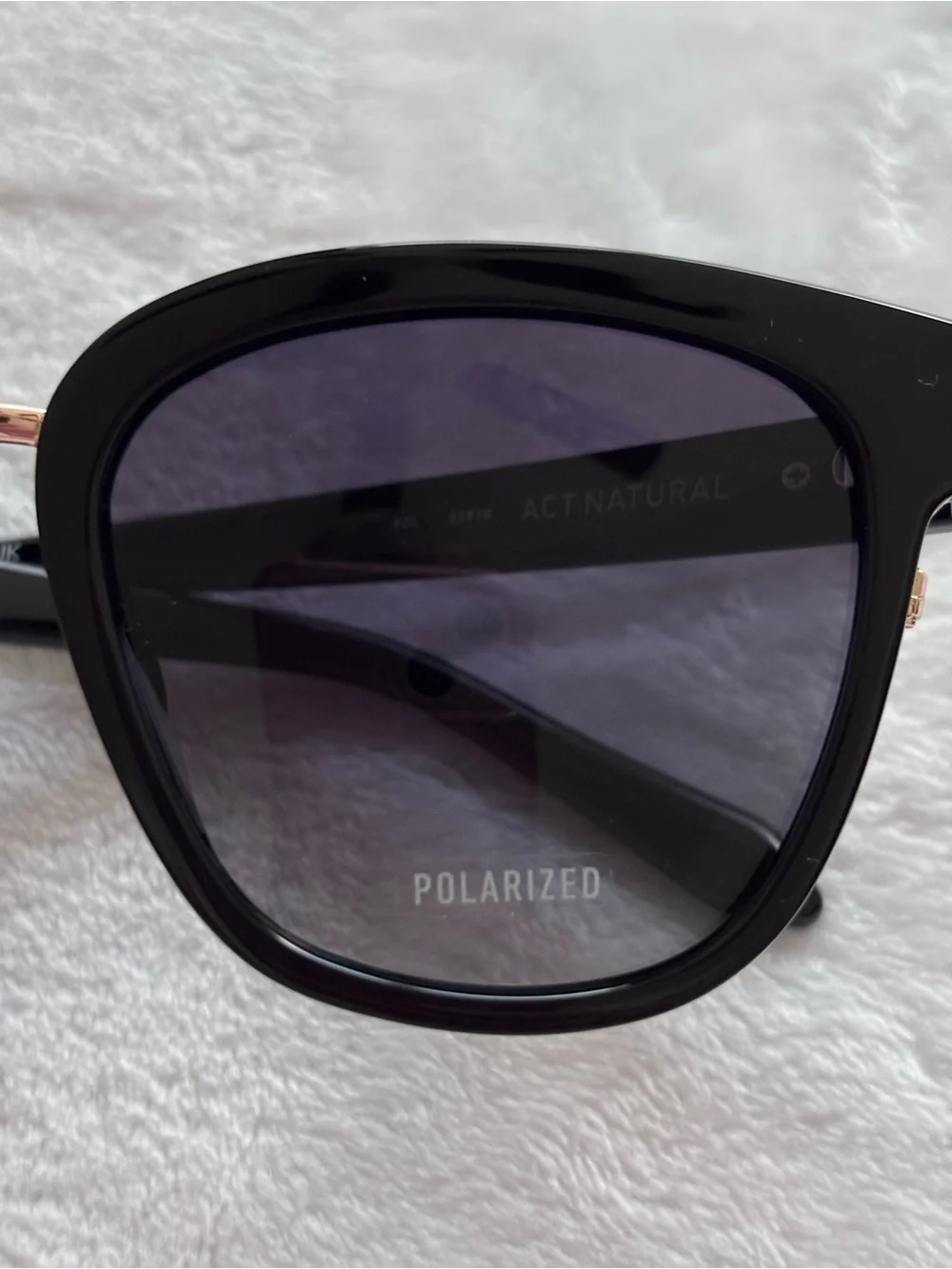 QUAY AUSTRALIA Act Natural Black Gold Polarized Square Sunglasses and Case--NEW