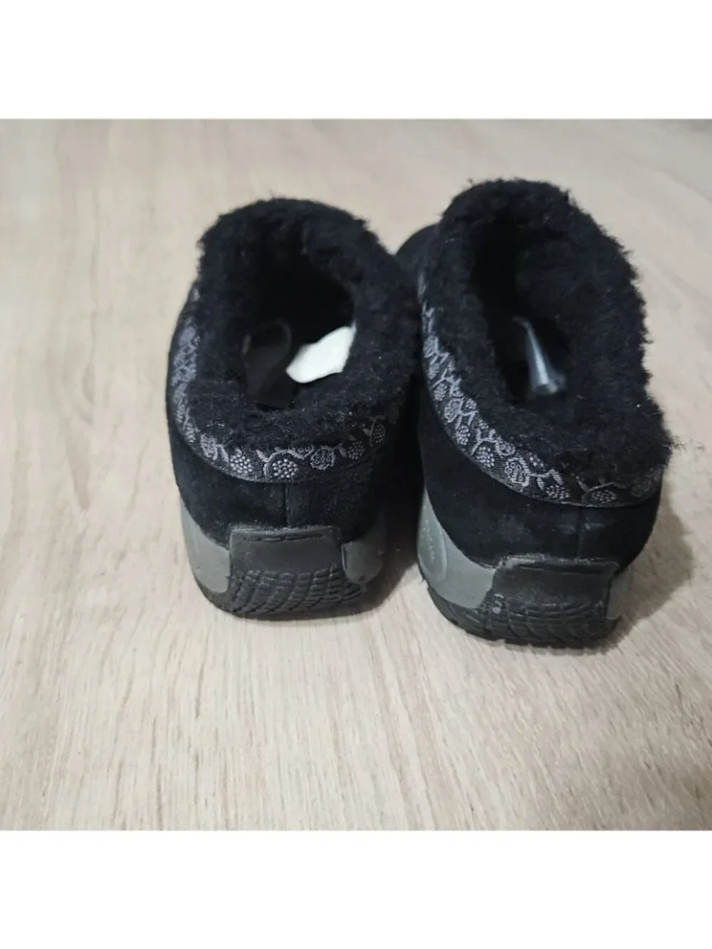 Merrell size youth