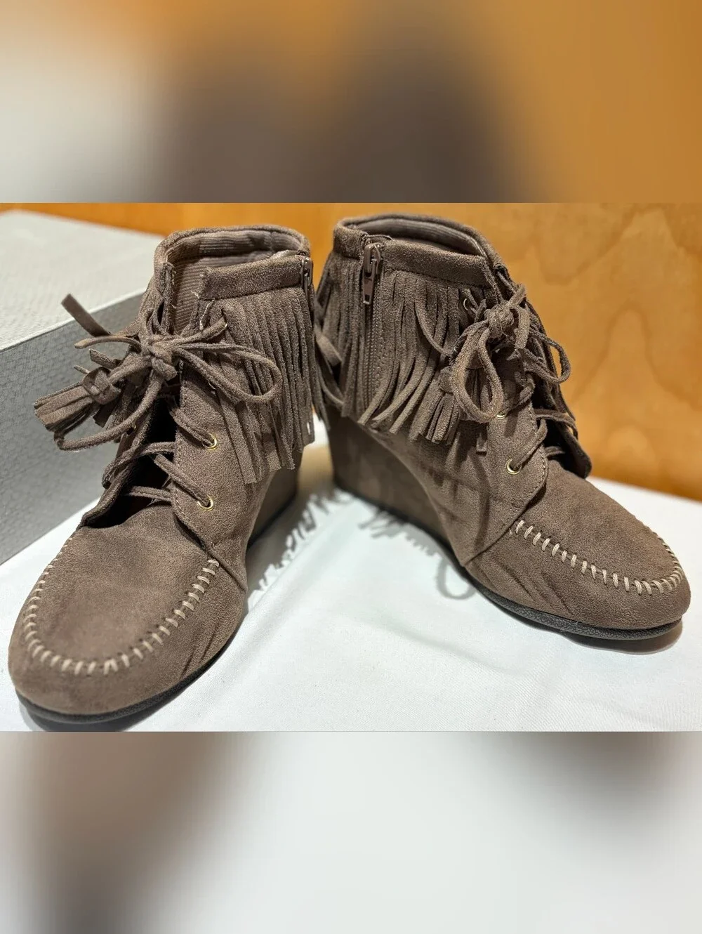 Maurices Brown Faux Suede Fringe Wedge Booties Ankle Moccasins Size 8.5 With Box