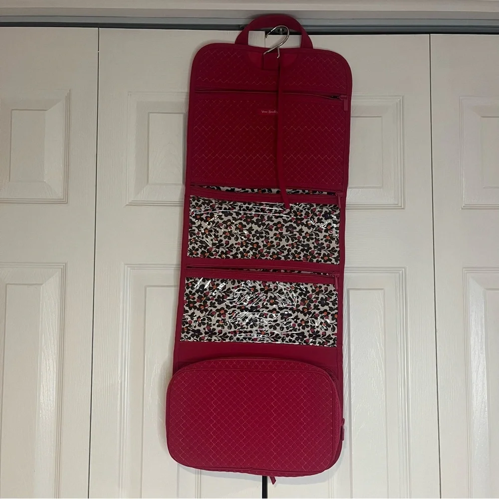 Vera Bradley, Maggenta travel case Quilted Women's Bag EUC