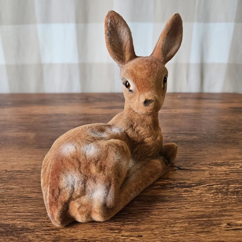 N/A small blow figurine