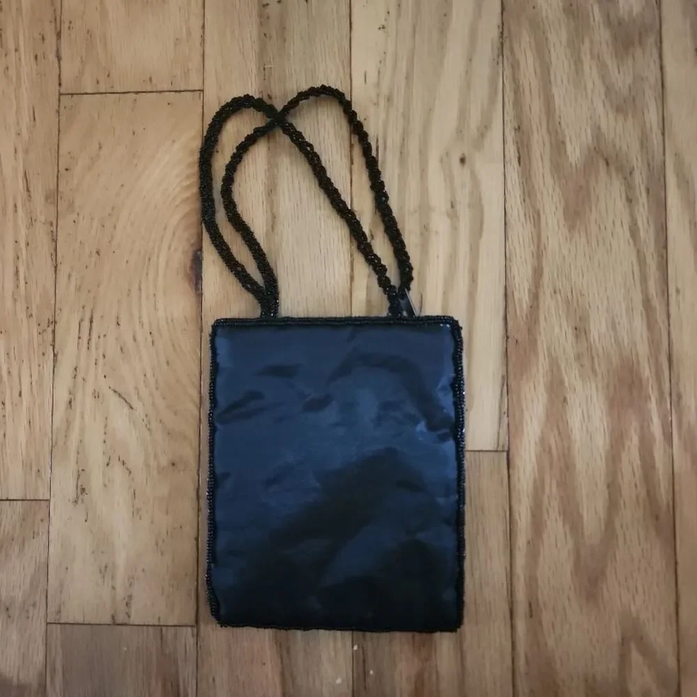 N/A black bag