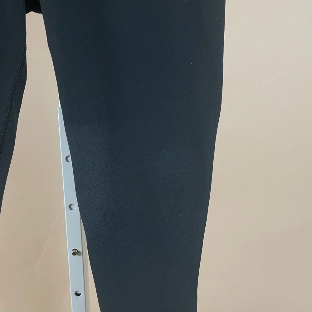 Nike Women's Medium Dri-Fit Legend Low Rise Veneer Capris 2.0 Leggings Neon Mesh