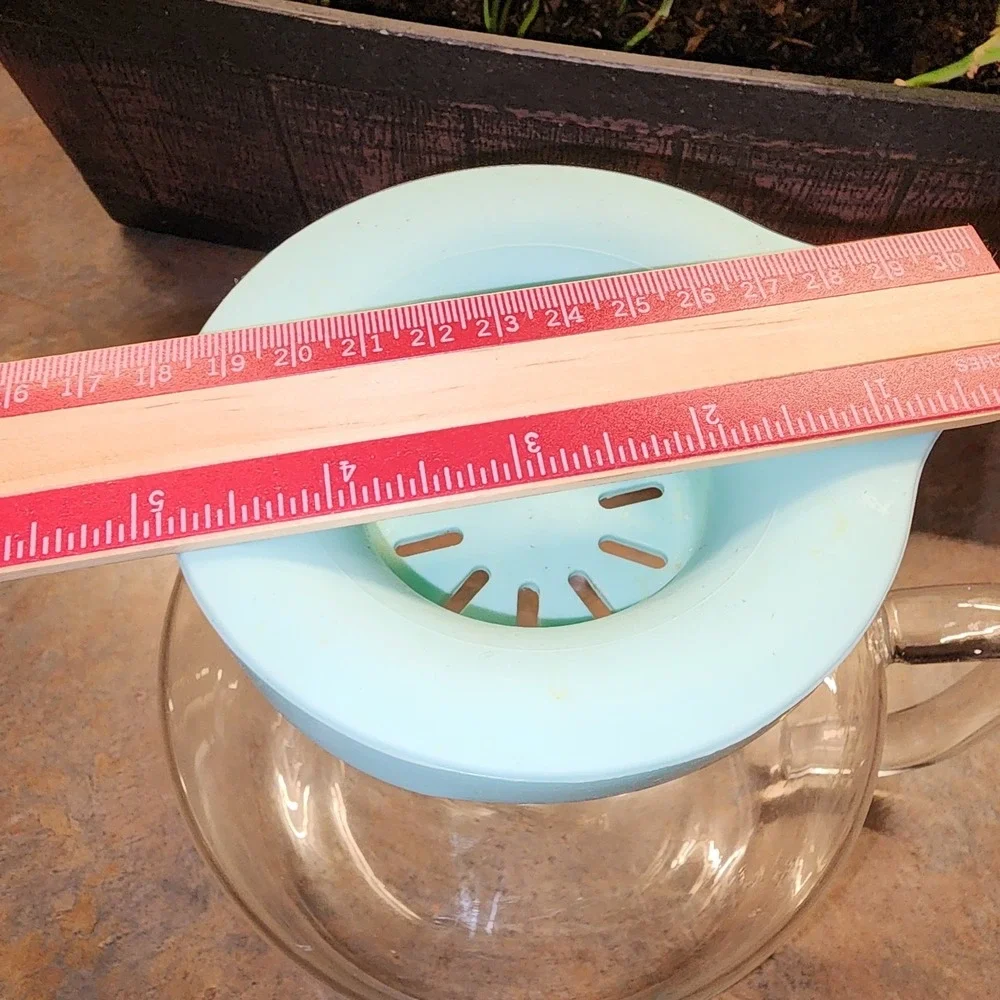DASH Microwave Popcorn Popper Aqua Glass Silicone Lid 2.5 Qt EUC