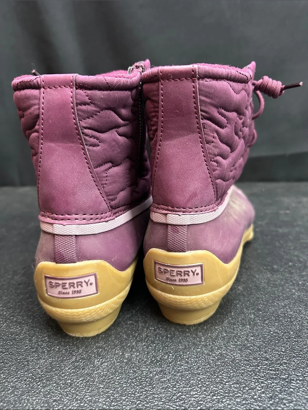 Sperry plum colored