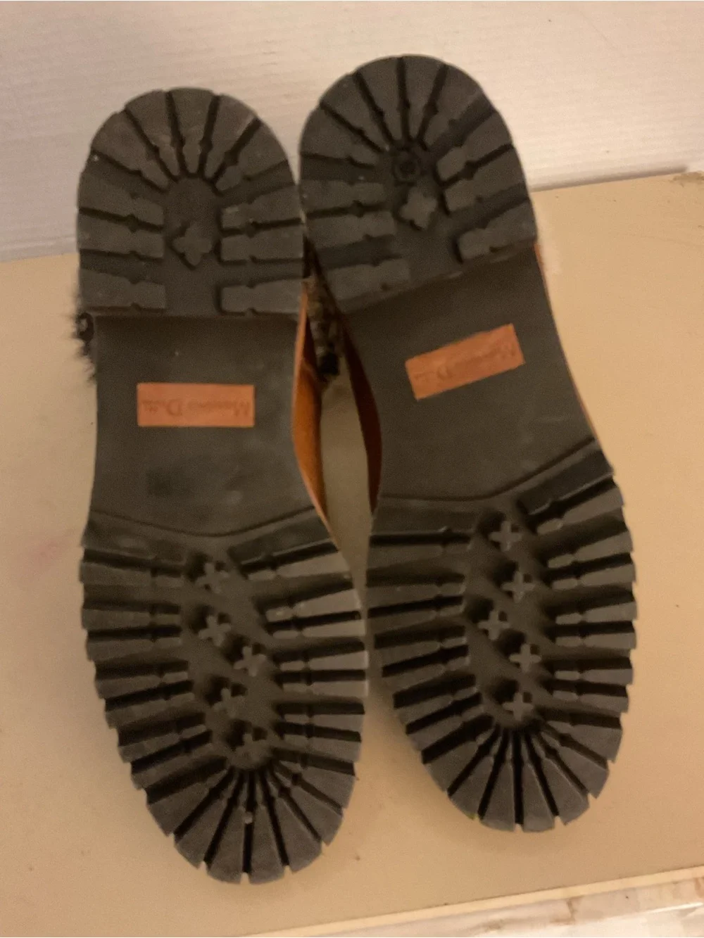 Massimo Dutti eyelets defects
