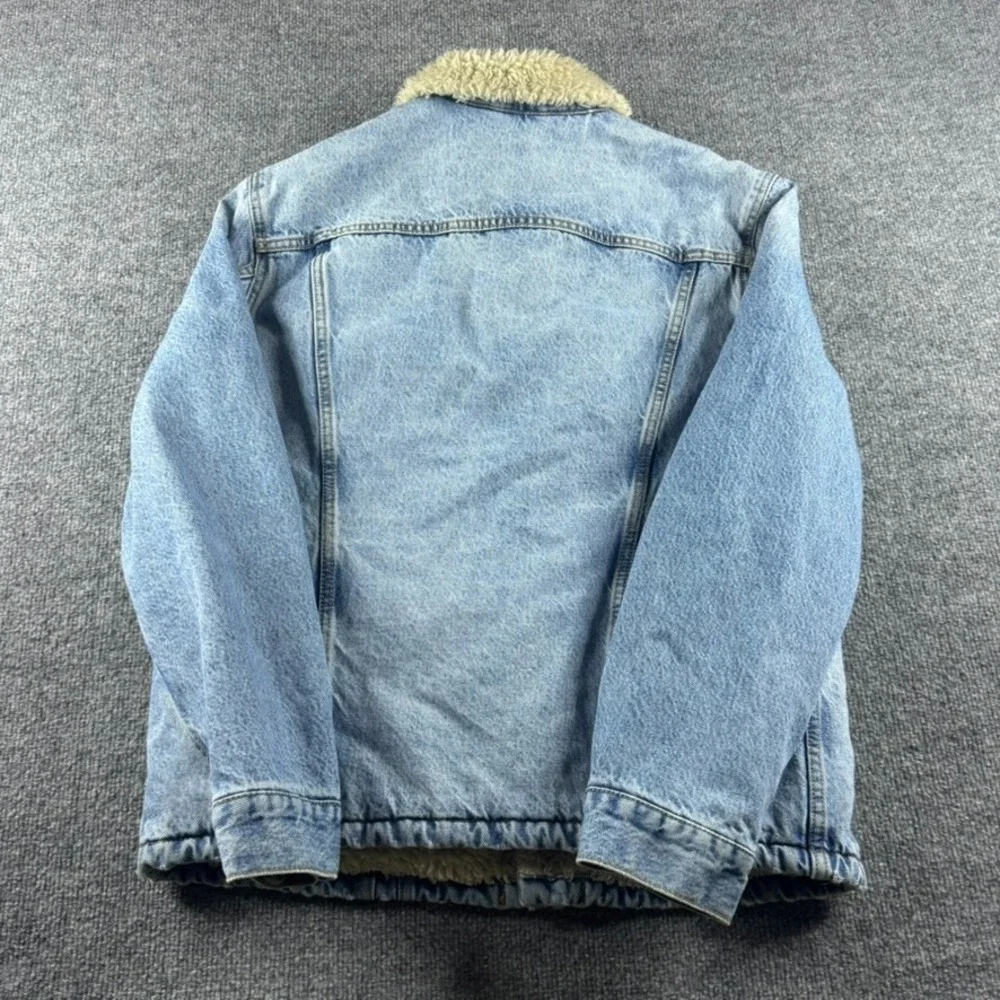 Levis levi skateboarding