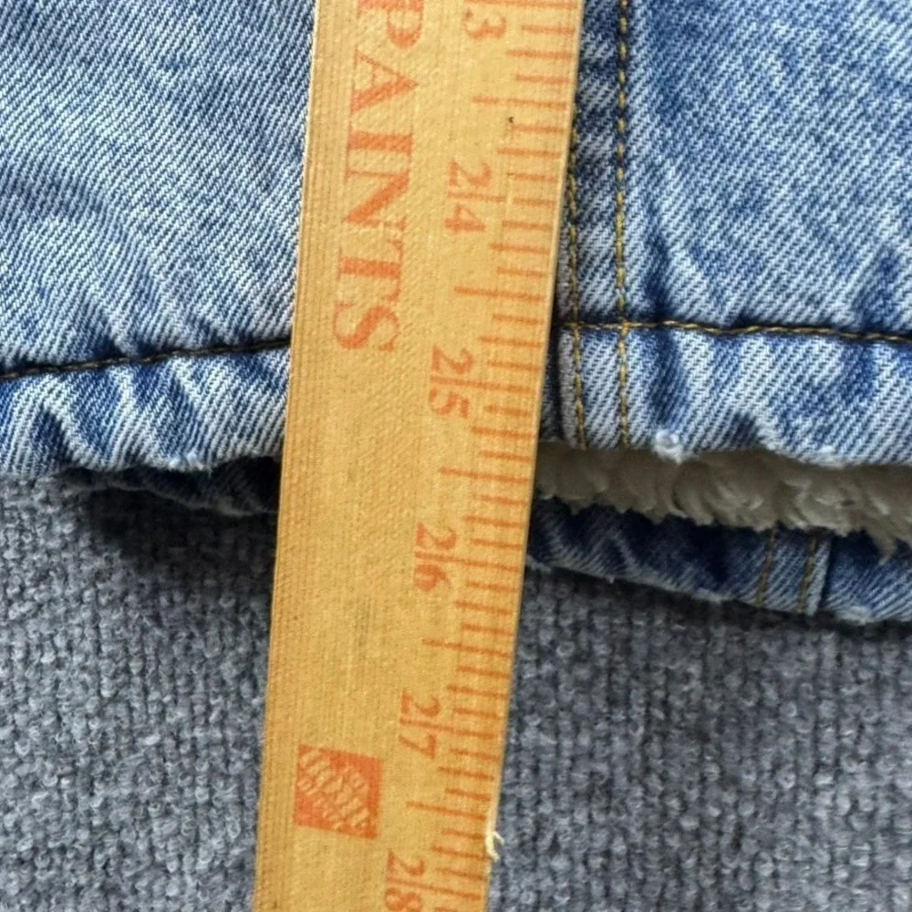 Levis levi skateboarding