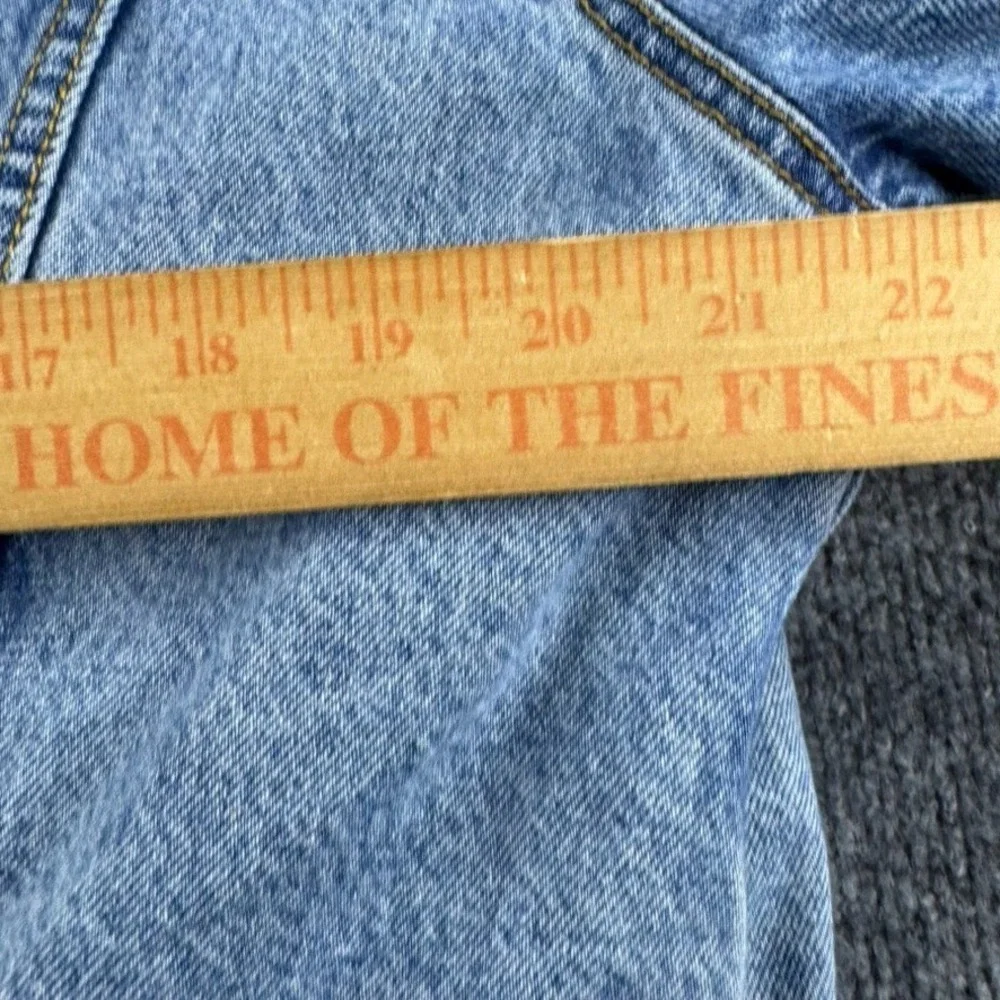 Levis levi skateboarding