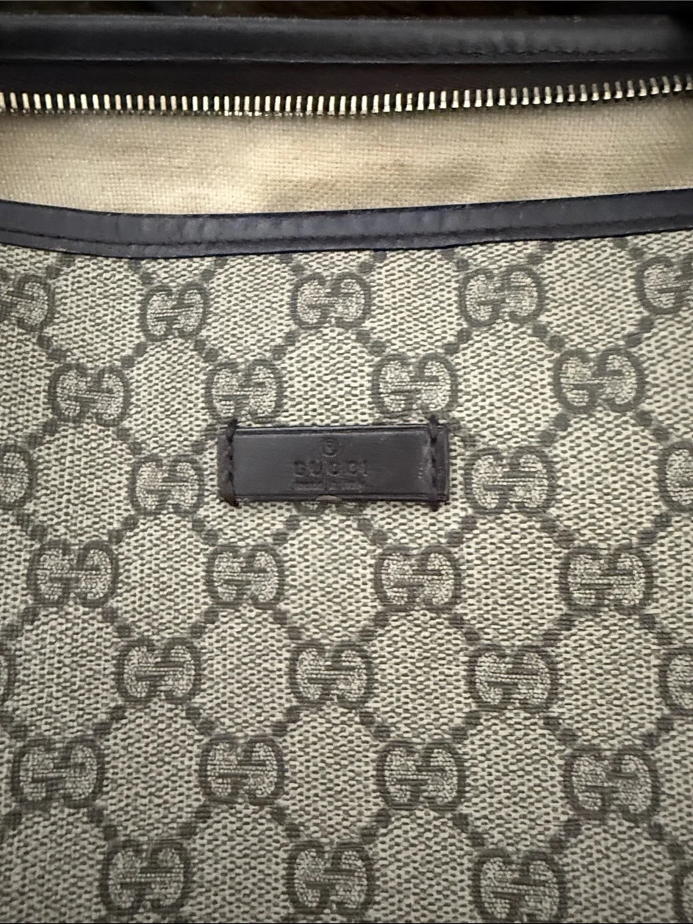 Gucci tote featuring