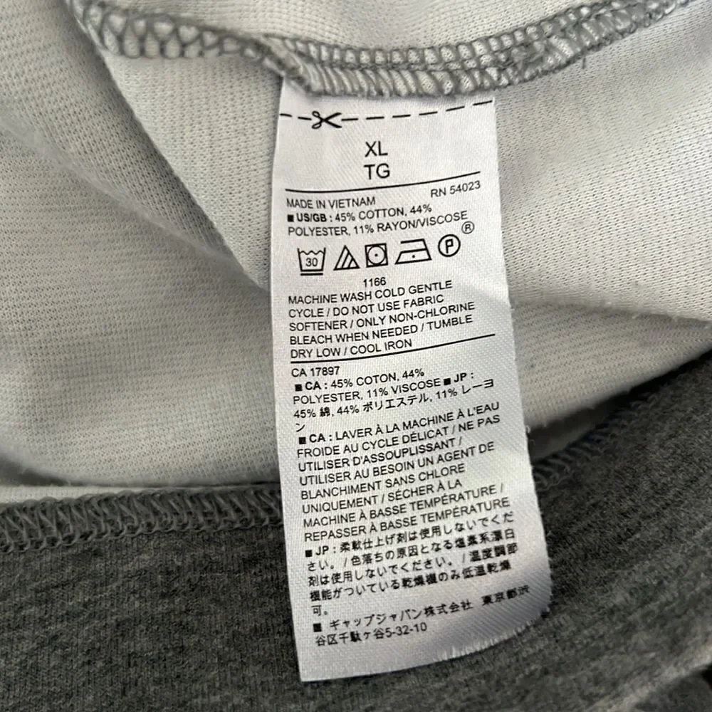 Banana Republic polyester like pocket