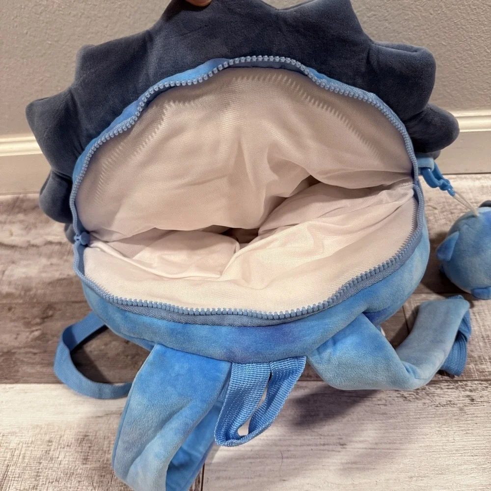 Linzy plush triceratops