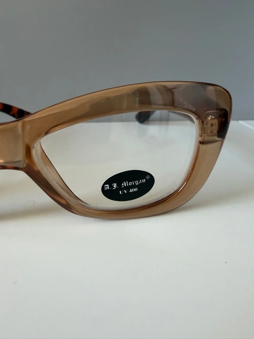 AJ Morgan caramel tan oval cateye clear lens eye glasses
