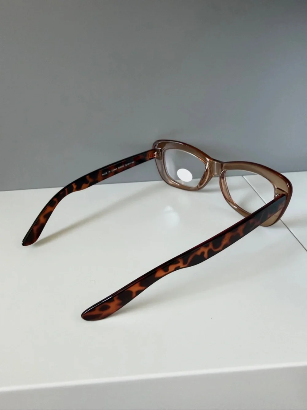 AJ Morgan caramel tan oval cateye clear lens eye glasses