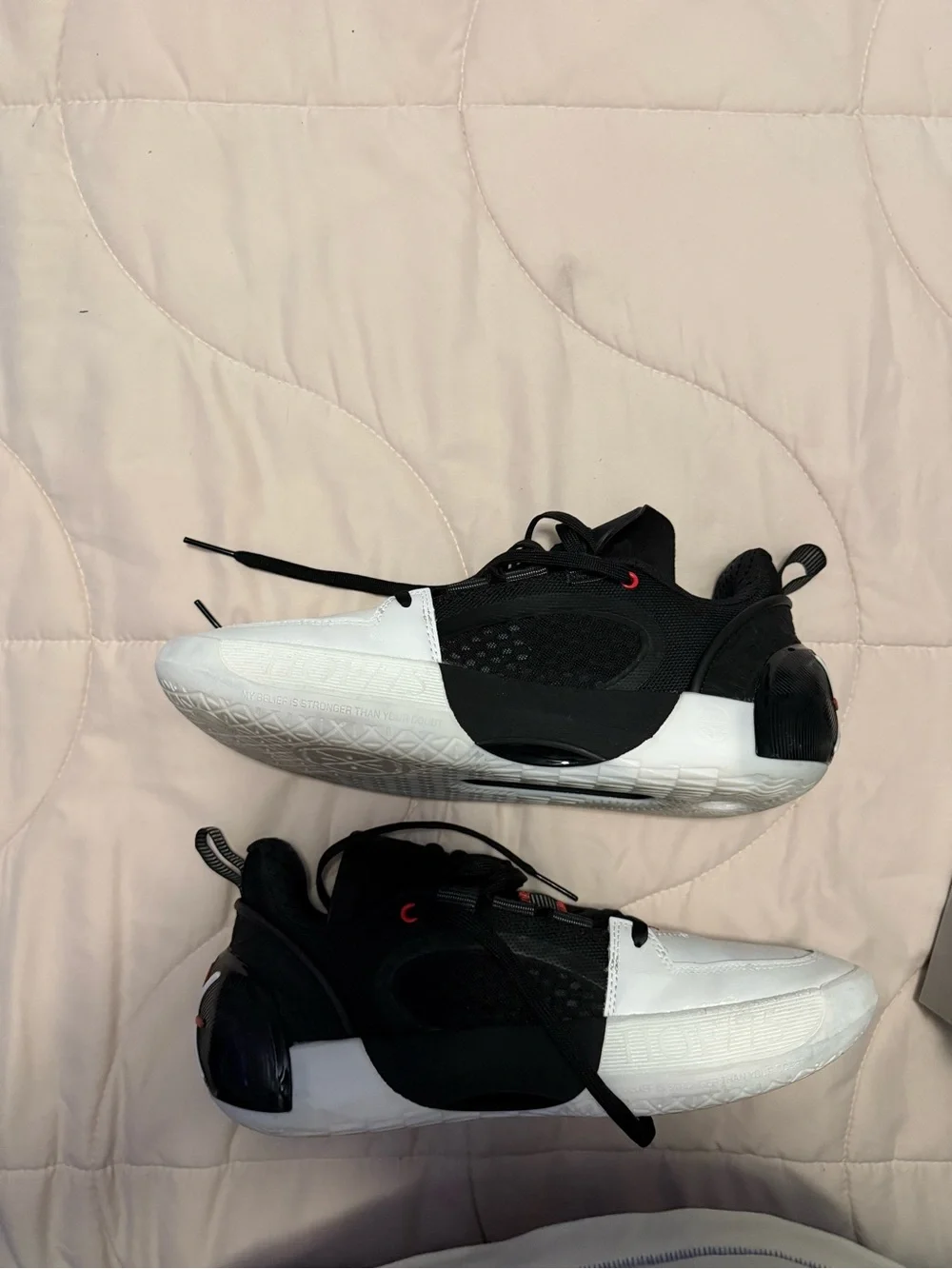 Li-Ning mesh subtle low