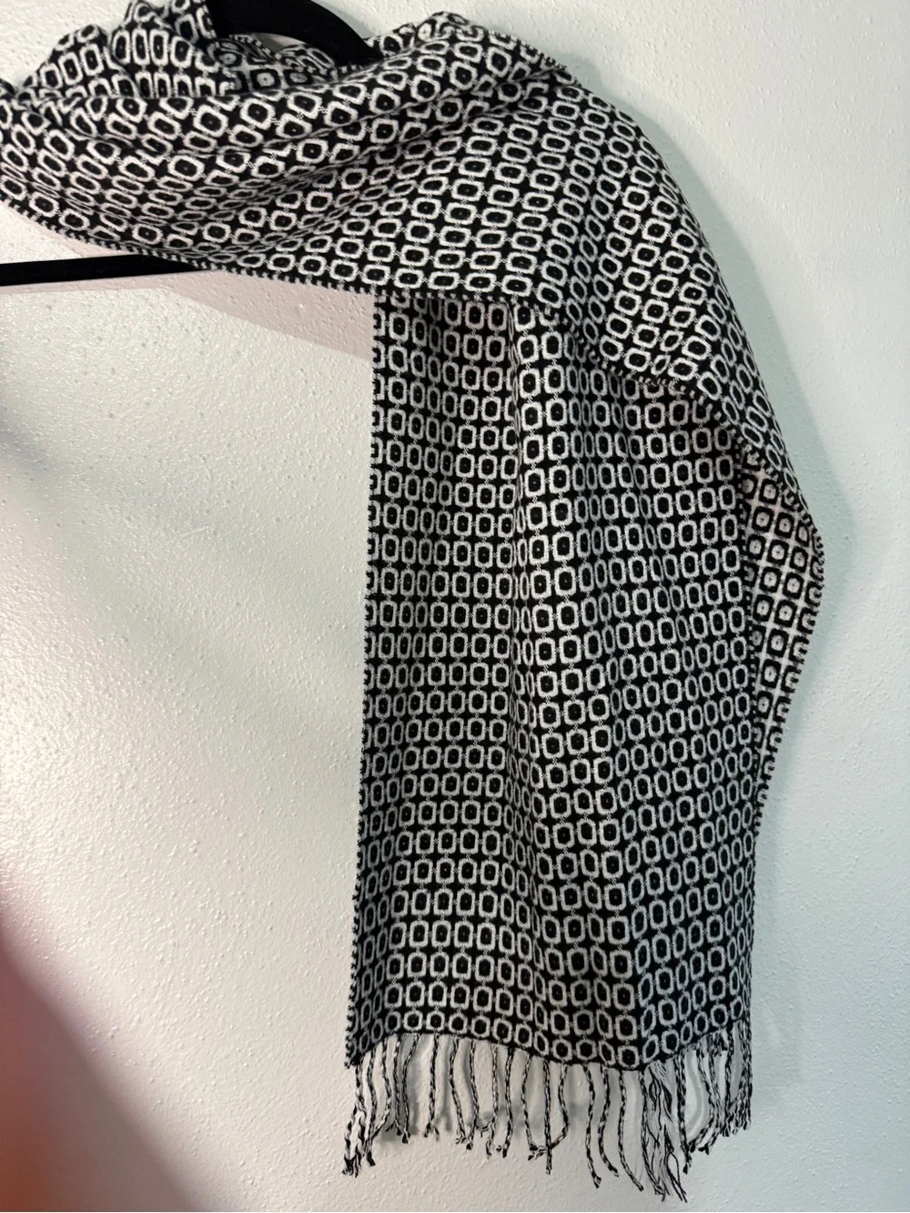 100% Cashmere Scarf.  Made in Scotland  - Black & White. 12” X 68”
