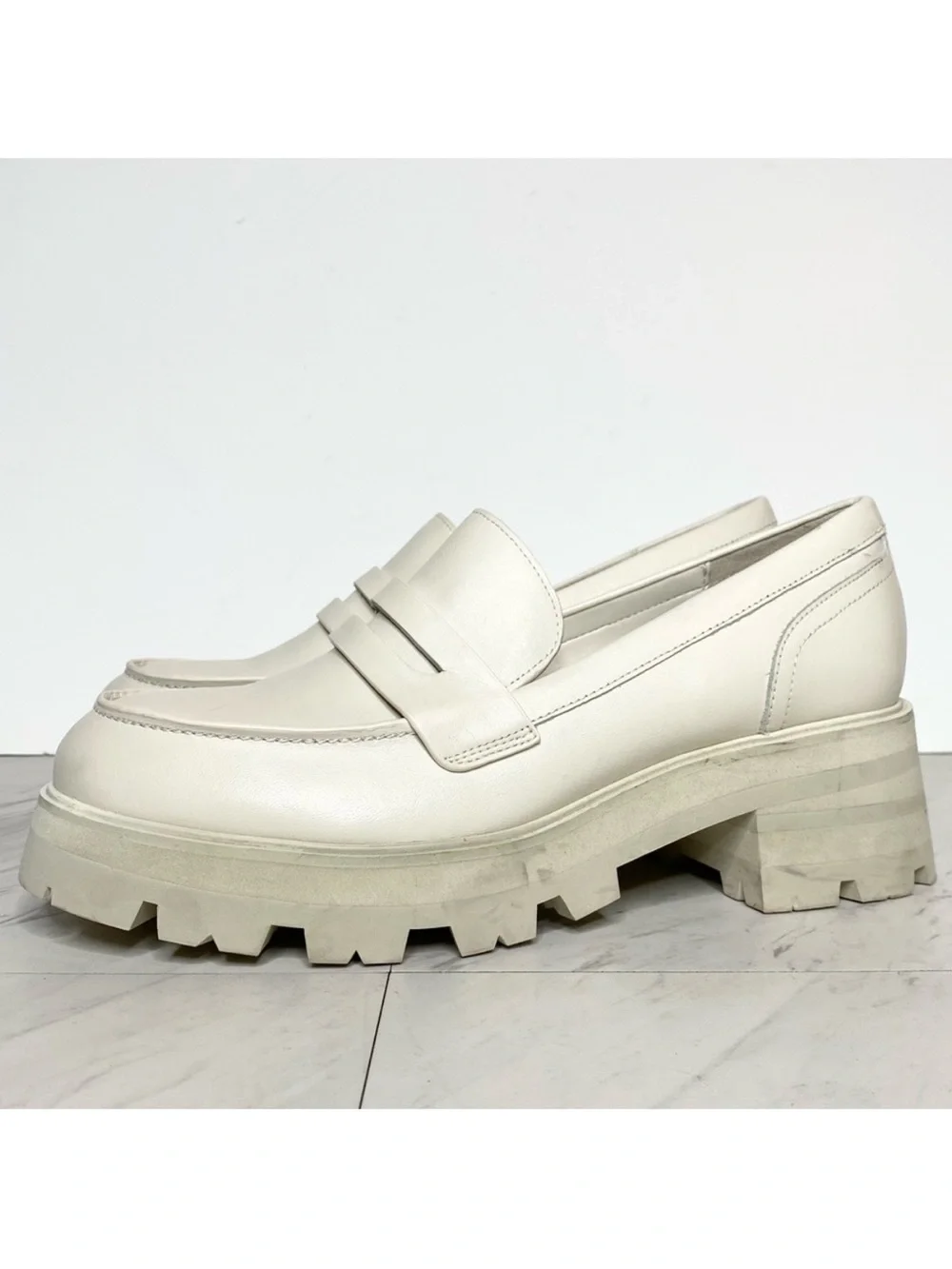 Marc Fisher Latika Cream Leather Lug Sole Loafer 9M