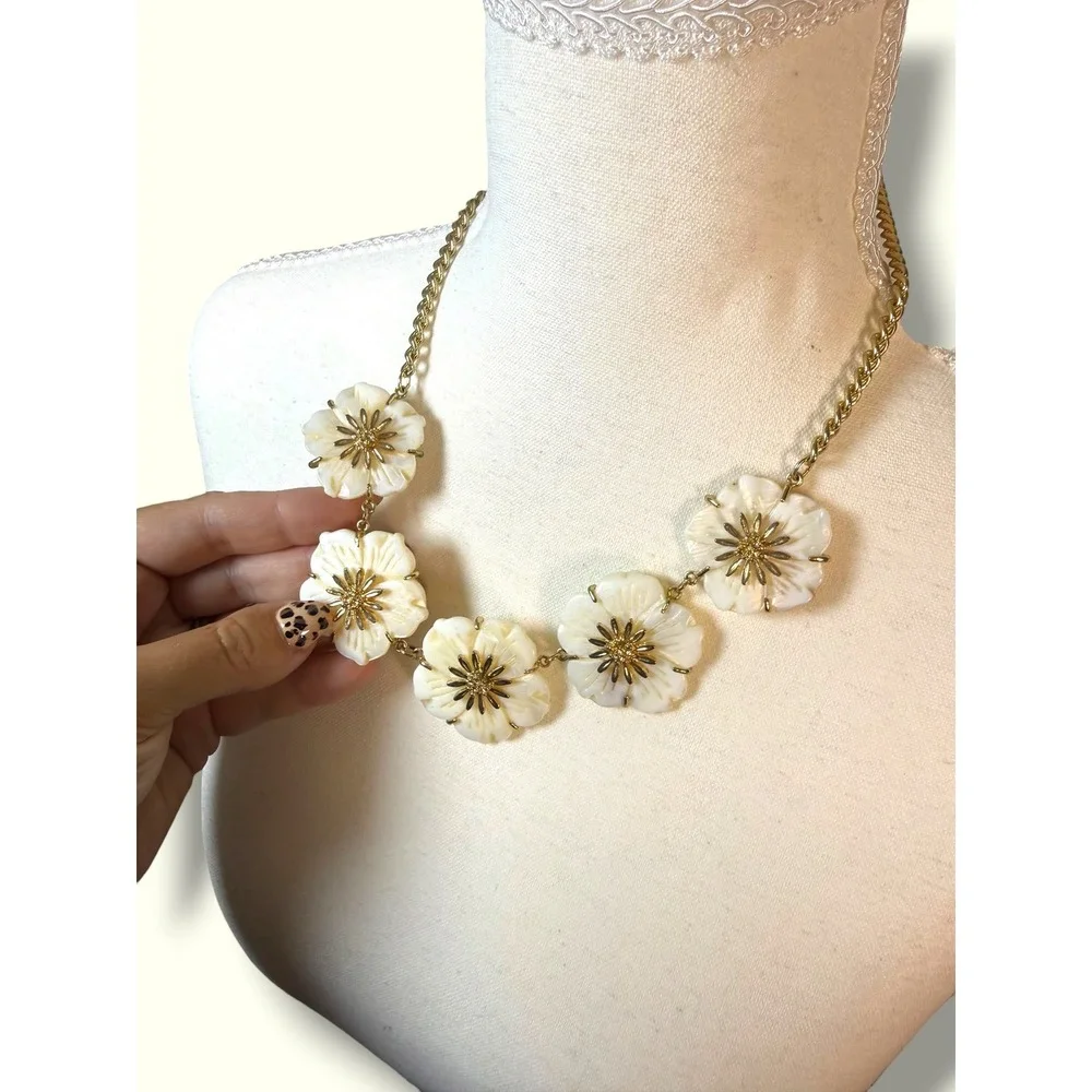 White Floral Statement Necklace Gold Tone Adjustable Bib Necklace