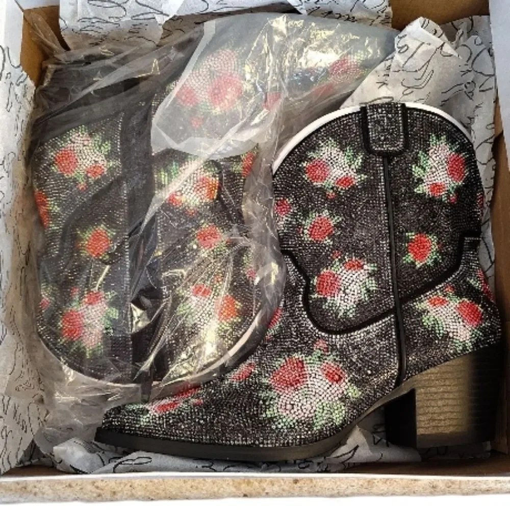 Wild Pair Lacey Black Bling Cowboy Boots SZ 7.5 NWT Pink Floral‎ Festie