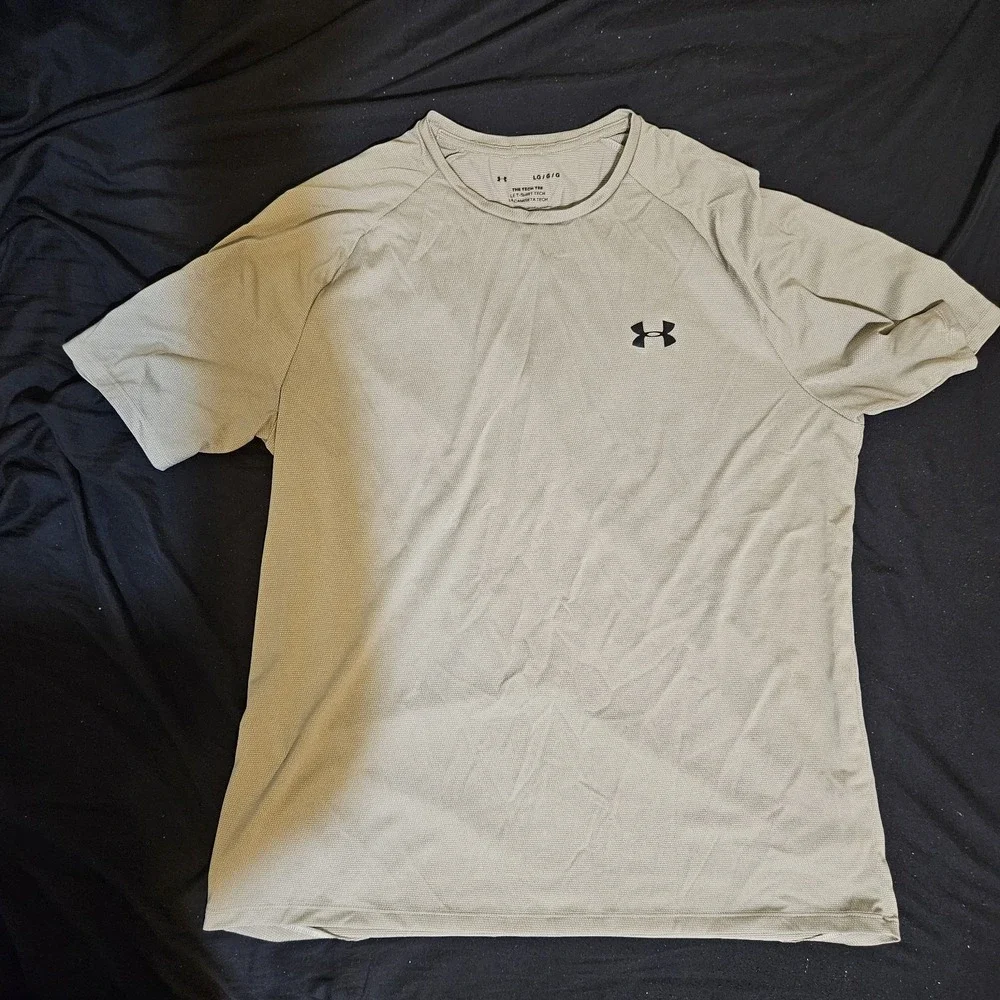 Under Armour Shirt‎ Men Large Green Short Sleeve  Tech Tee Casual