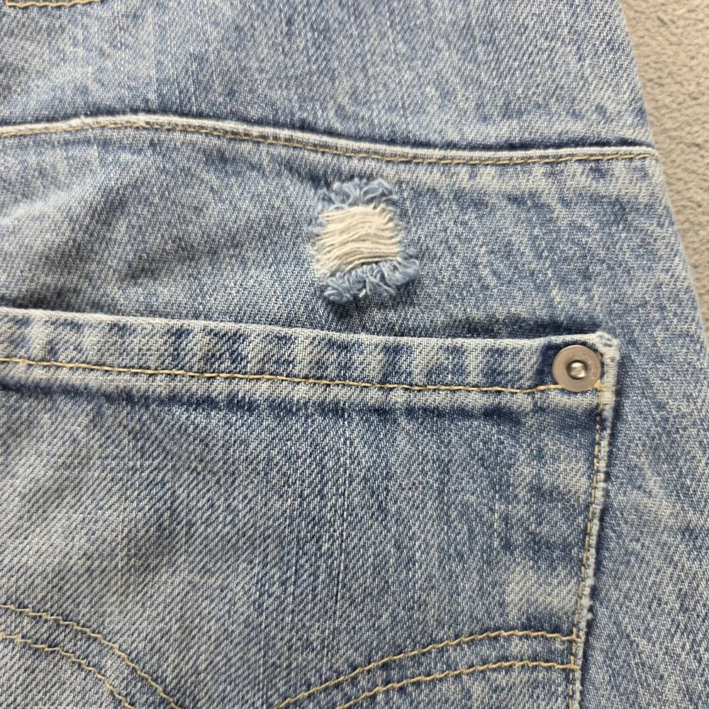 Levis 11798 important