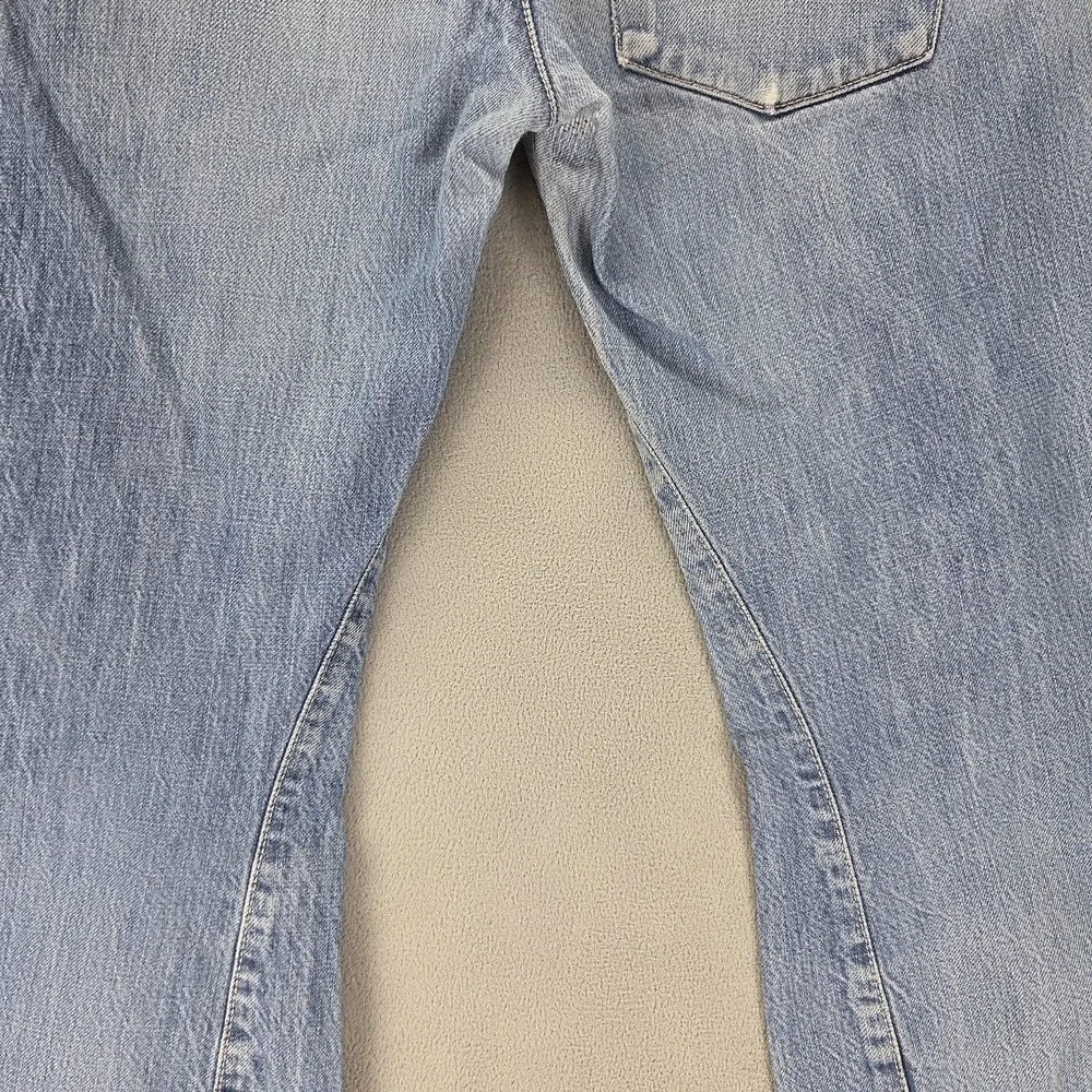 Levis 11798 important