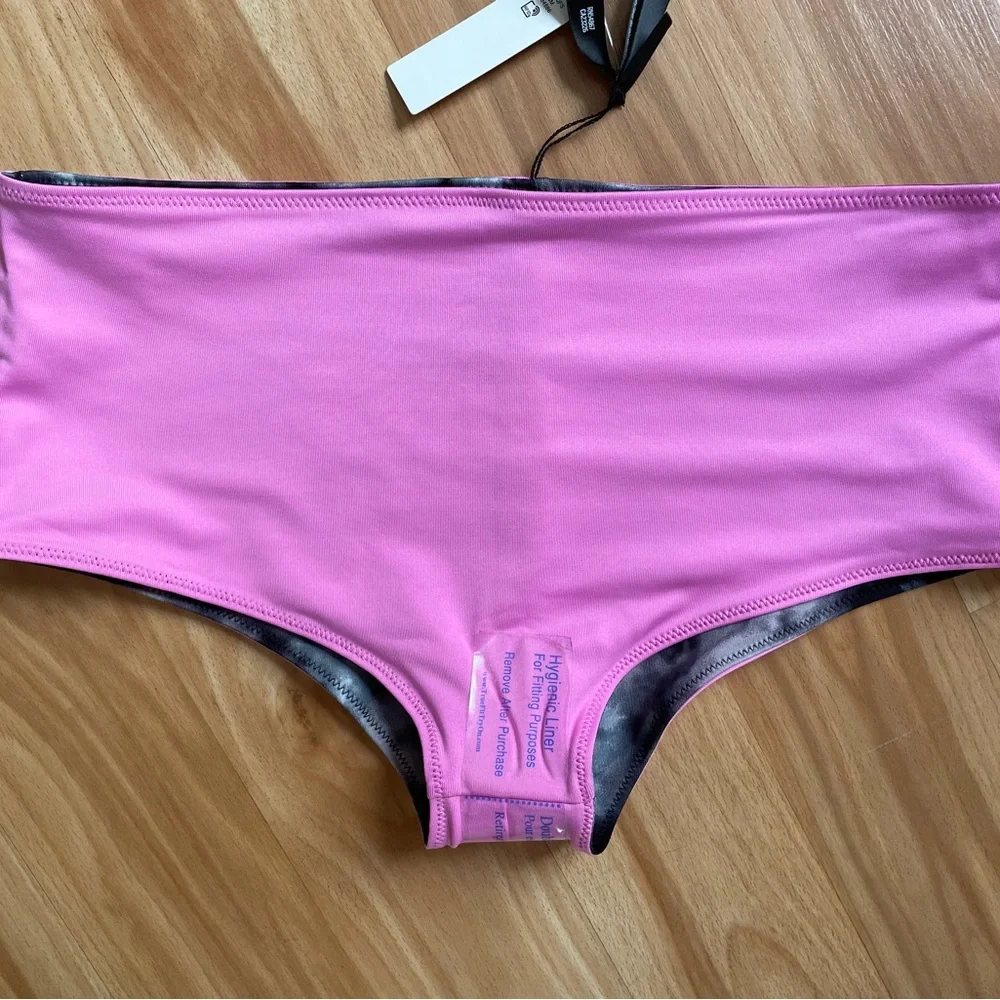 NWT Victoria’s Secret PINK Active Reversible Hipster Gym to Swim Shorties