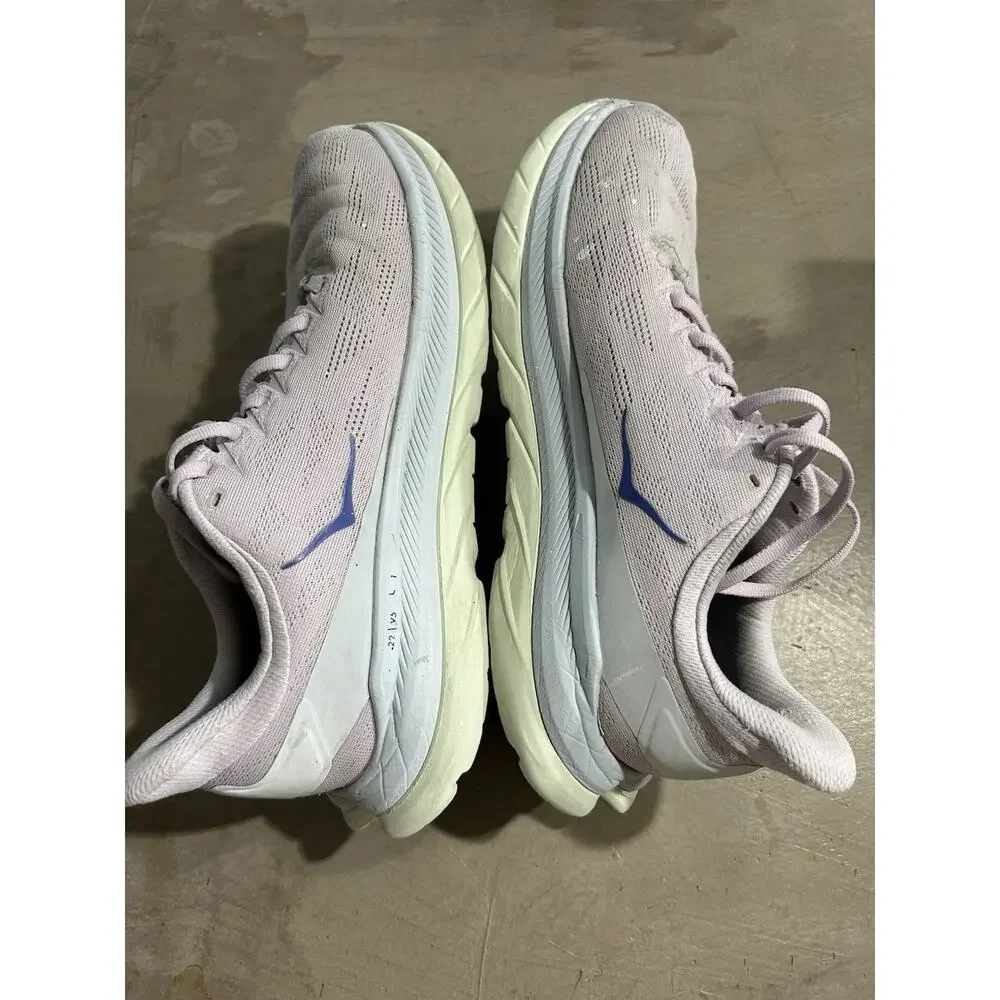Hoka One One mach running 8b