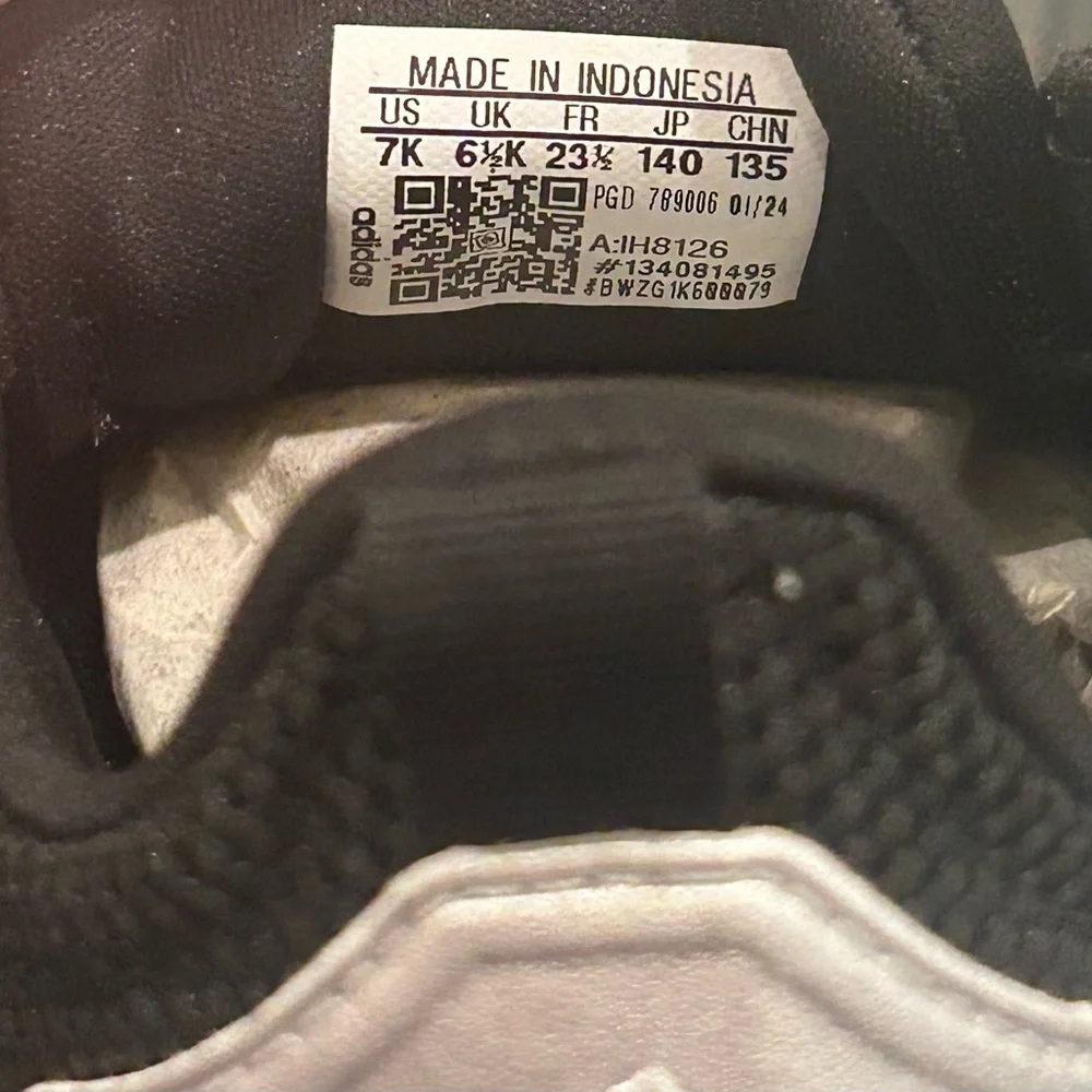 adidas resources make nwt