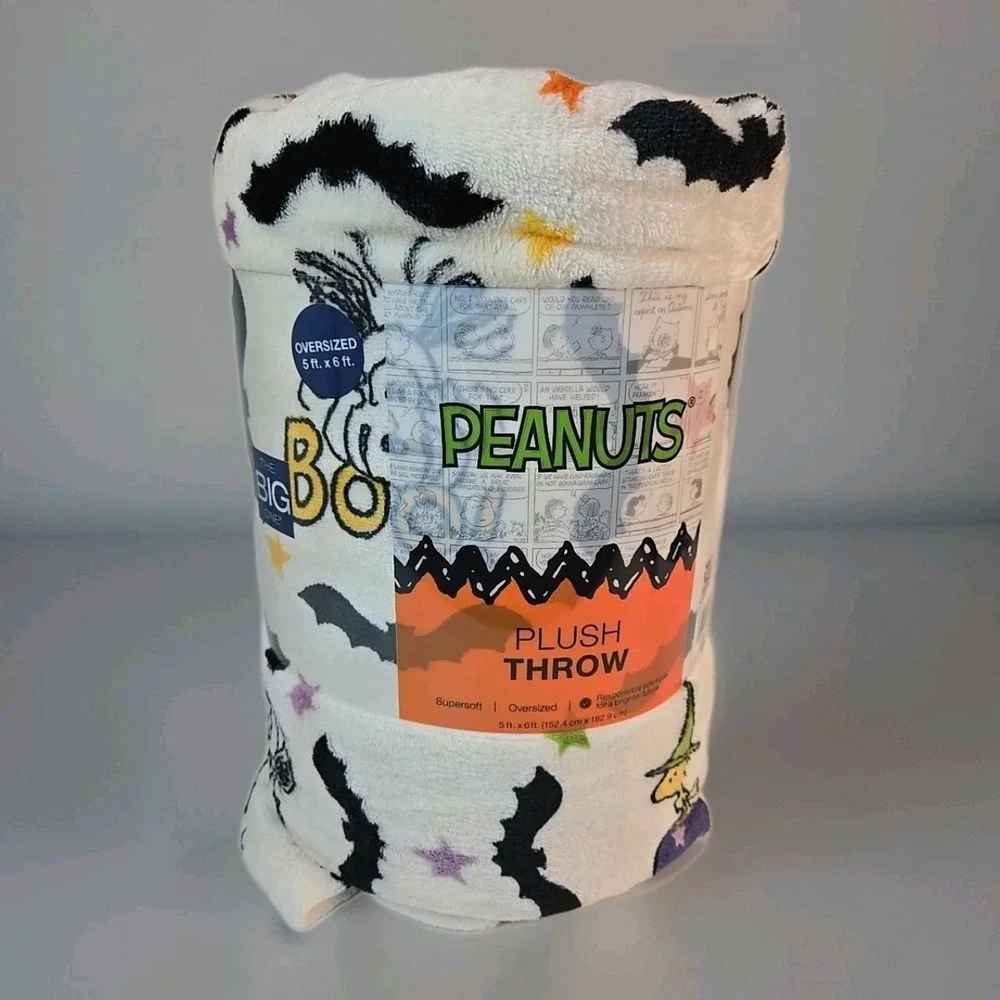 Peanuts Snoopy Halloween Plush Throw Blanket 5'‎ x 6' Oversized - The Big One