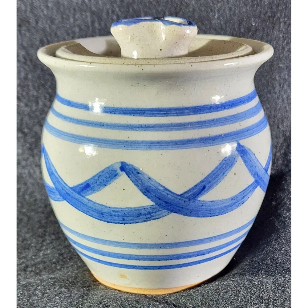 Jamestown Va,  Pottery Vase Bowl, Blue Stripes Pattern