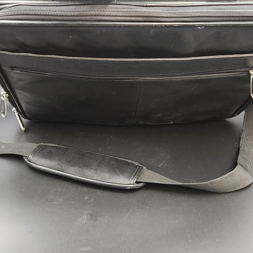 Samsonite 💼 elevate