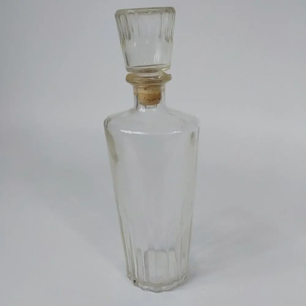 Vintage Whisky Decanter Glass‎ Liquor Bottle With Cork On Stopper Decorative