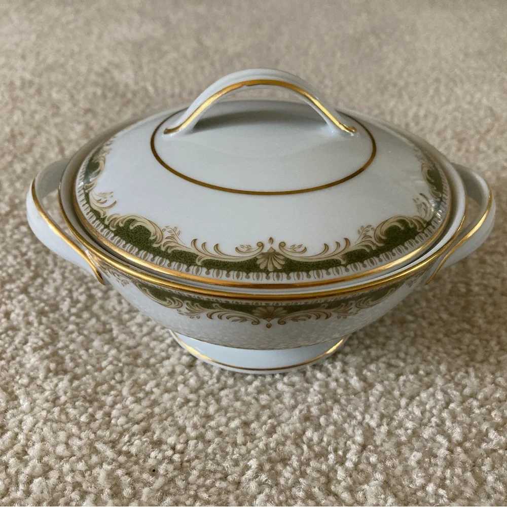 Noritake large footed