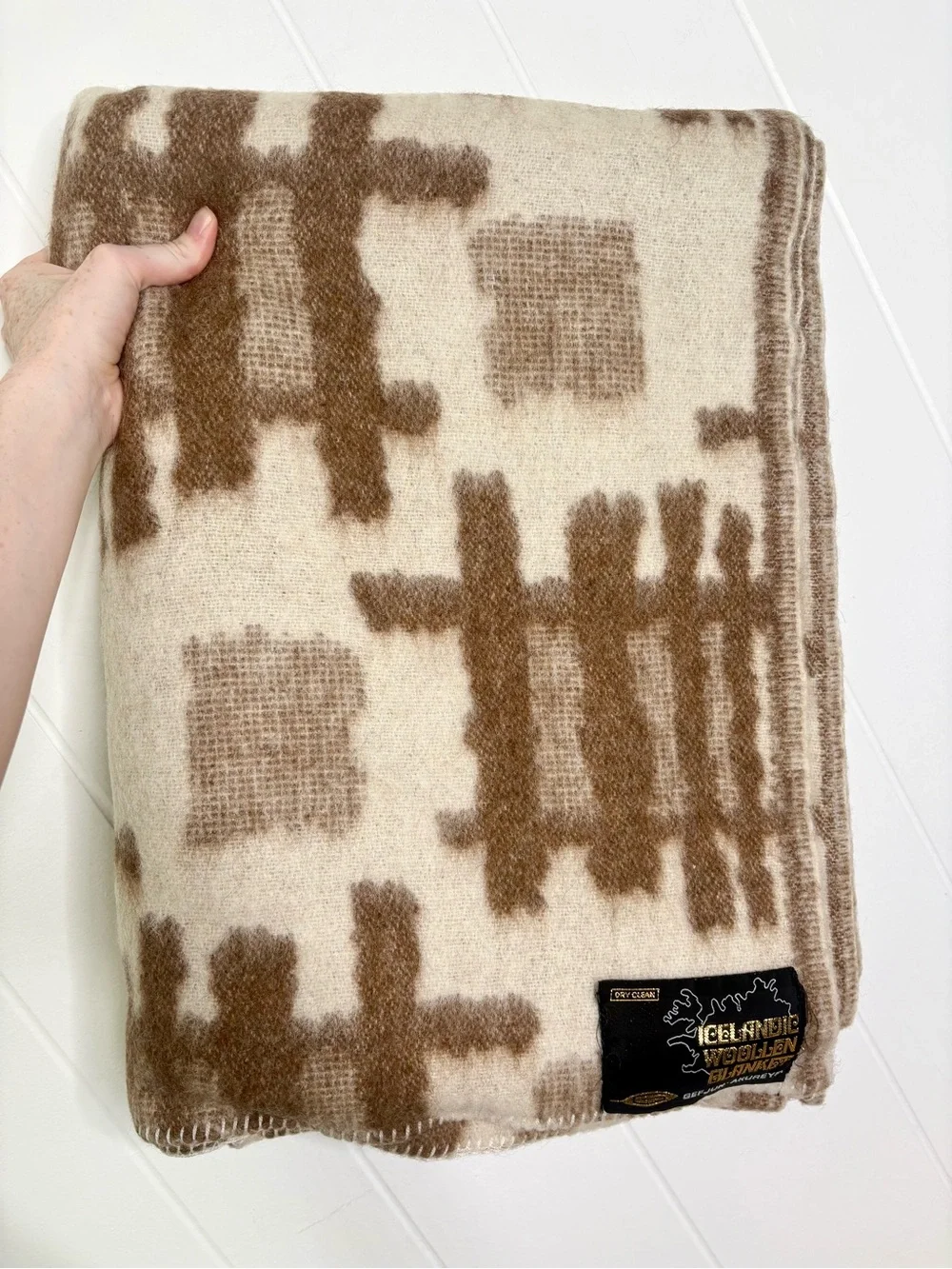 NEW Vintage Icelandic Woolen Blanket Gefjun Akureyri Wool Mid Century Home Decor