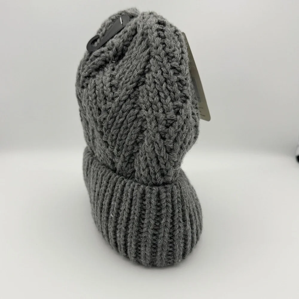 Northeast Outfitters Cozy Cabin Beanie Women's Grey Fleece Lined Knit Winter Hat