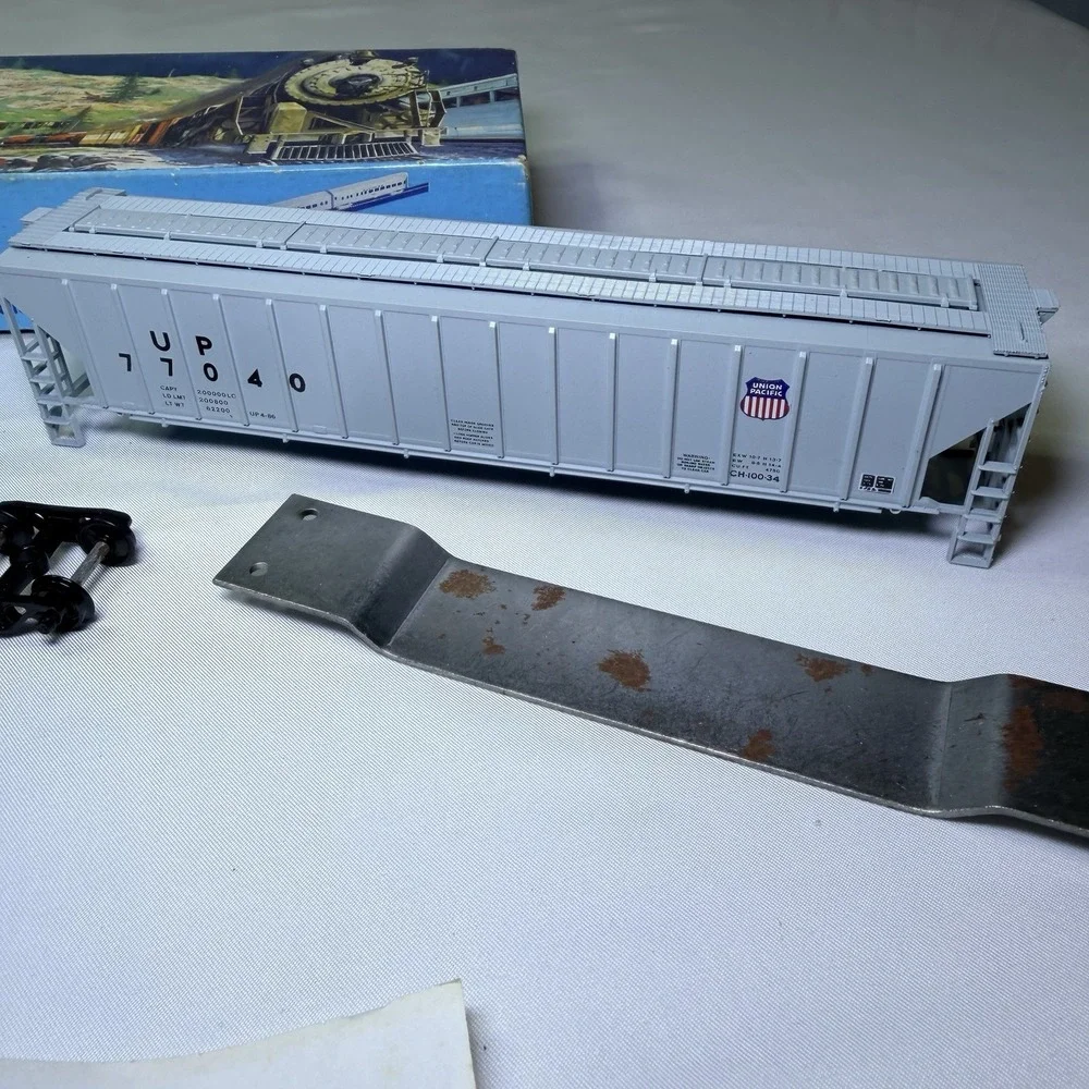 Athearn product 87