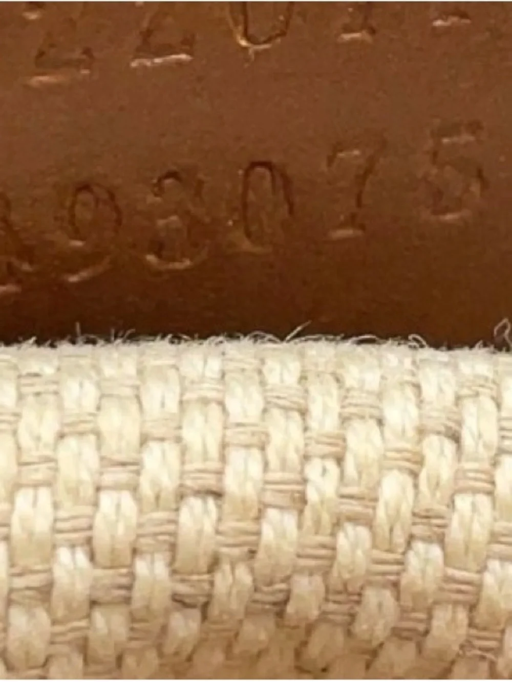 Gucci elegant messenger