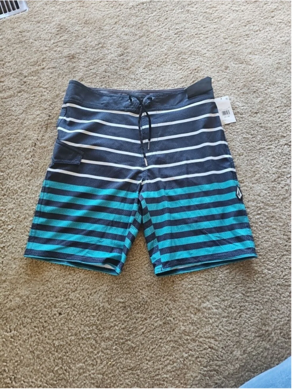 Volcom Quarta Static Mod-Tech Boardshorts Boys 29 Black Logo Pocket Drawcord NEW