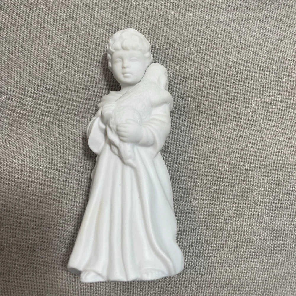 Avon nativity collectibles