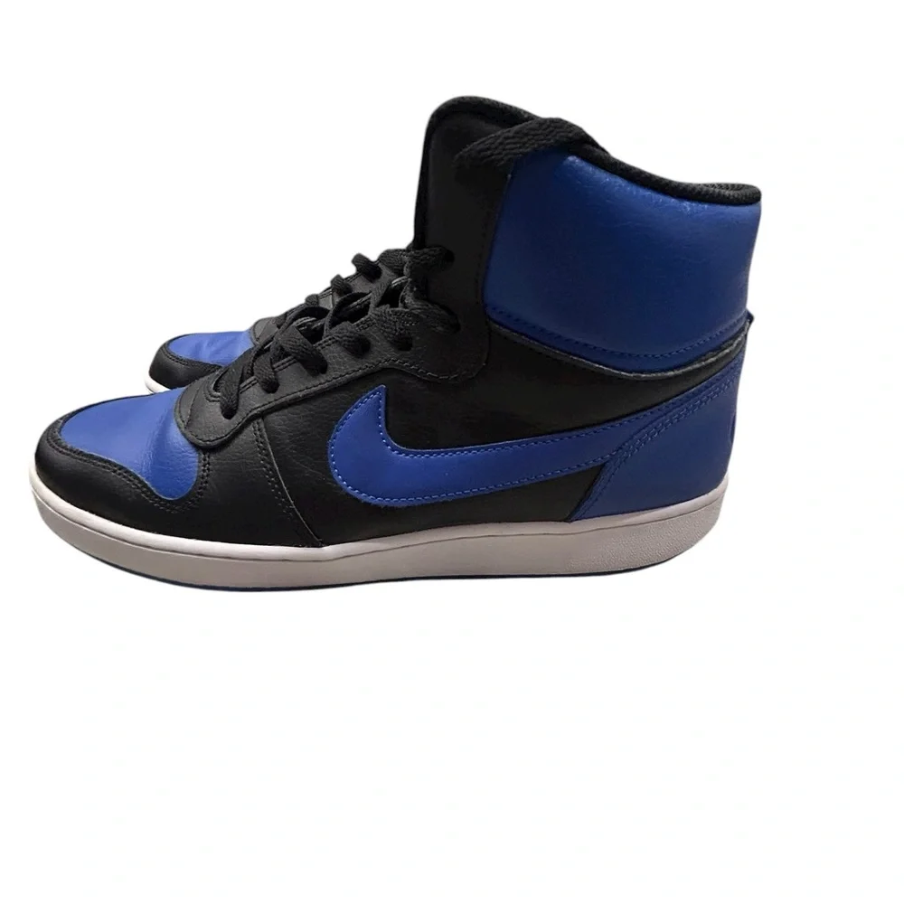 Nike sleek sneakers